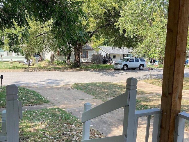 Foto del edificio - 616 E Gandy St