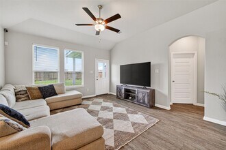 Building Photo - 8006 Barret Travis Ct