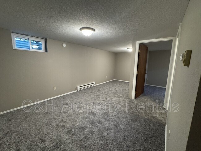 Foto del edificio - 3285 Canyon Dr