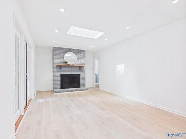 Foto del edificio - 6808 Jones Valley Dr SE