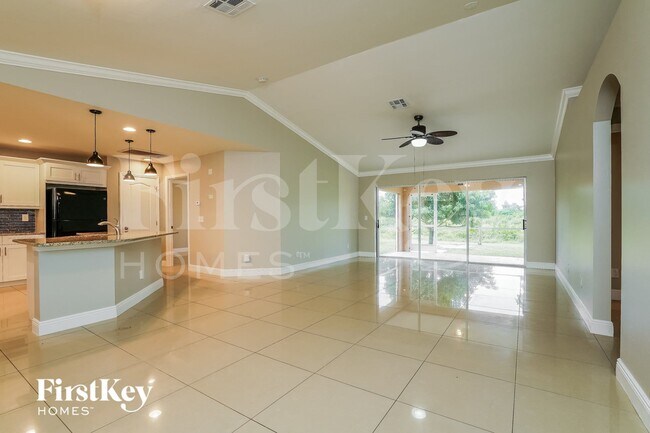 Building Photo - 2503 33rd St SW