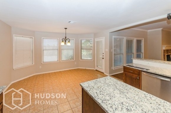 Foto del edificio - NOW AVAILABLE! 5206 Charisma Dr, Midlothia...