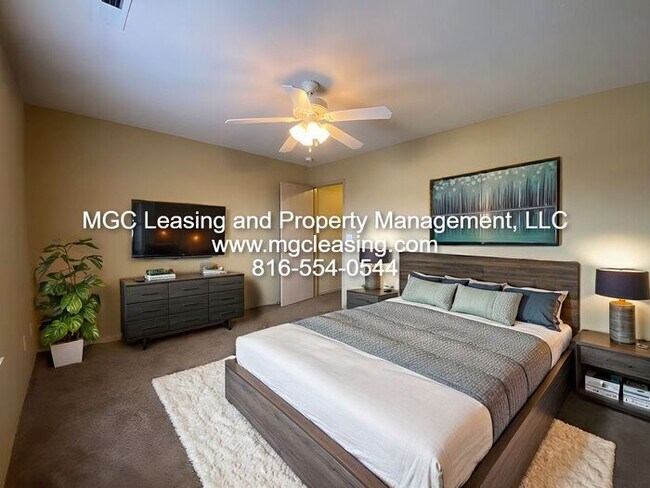 Foto del edificio - South Garden Townhomes