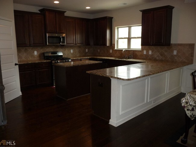Foto del edificio - 3588 Lake End Dr