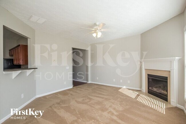 Building Photo - 731 Mountain Laurel Dr