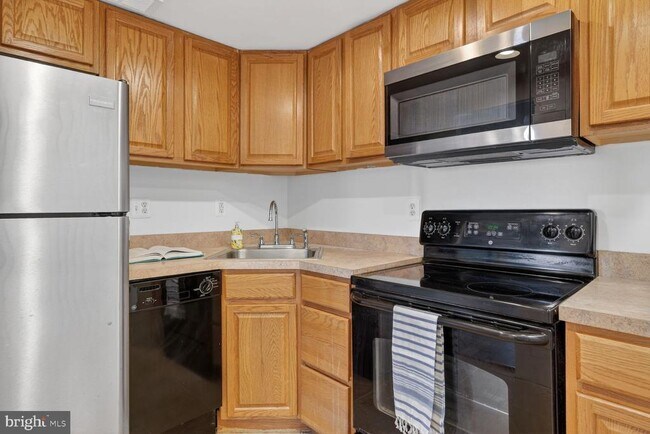 Foto del edificio - 2059 Huntington Ave