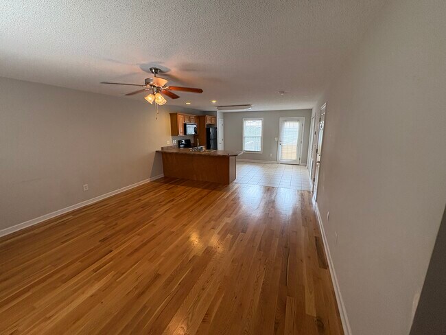 Foto del edificio - 563 Boring Chapel Rd #12