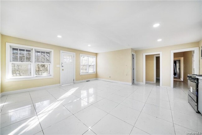 Building Photo - 8834 US-209