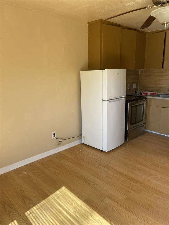 Building Photo - 8110 Albacore Dr