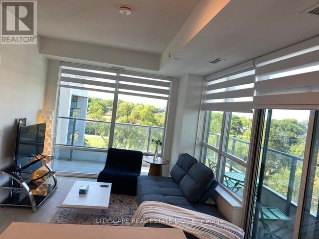 Building Photo - 2 Teagarden Ct