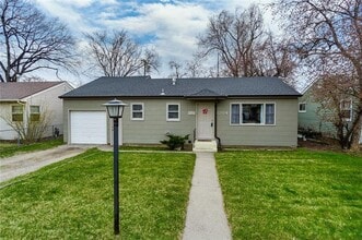 Building Photo - 1204 Lynn Ave
