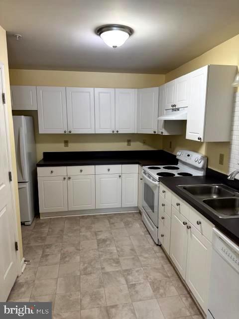 Foto del edificio - 1234 Oakwood Dr