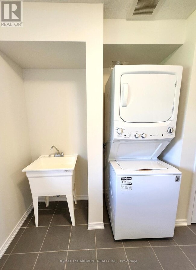 Photo du bâtiment - 6 Baskett St