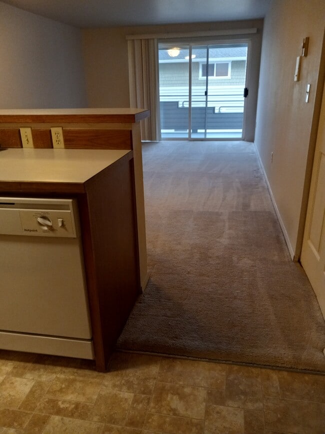 Building Photo - 7100 Greenwood Ave N