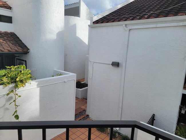 Building Photo - 3118  Bird Ave  3118 Miami Fl 33133