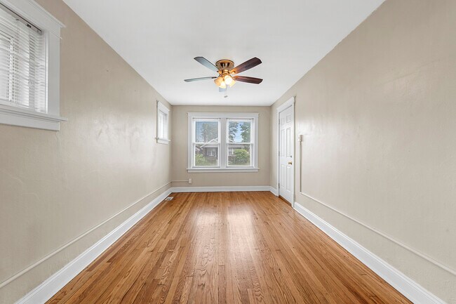 Foto del edificio - 6019 Scanlan Ave