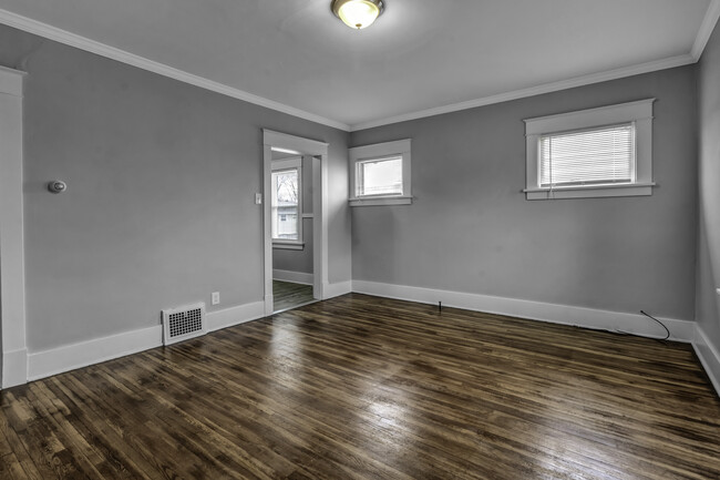 Building Photo - 1697 Seneca St