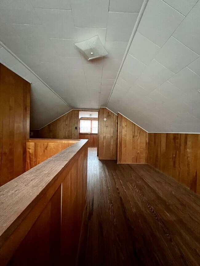 Building Photo - House: 3175 W Innes Street, $1050 2bedroom...
