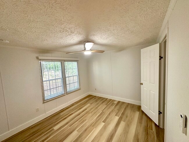 Building Photo - 79 Cherokee Farms Rd