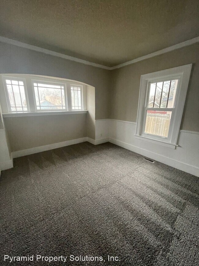 Building Photo - 4 br, 1.5 bath House - 1011 39th St