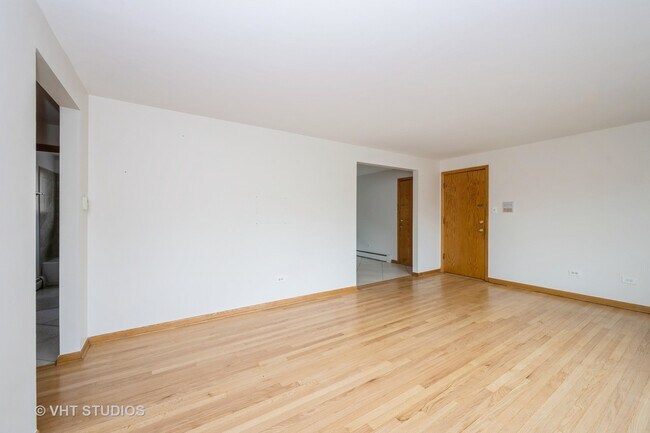 Foto del edificio - 6883 N Northwest Hwy