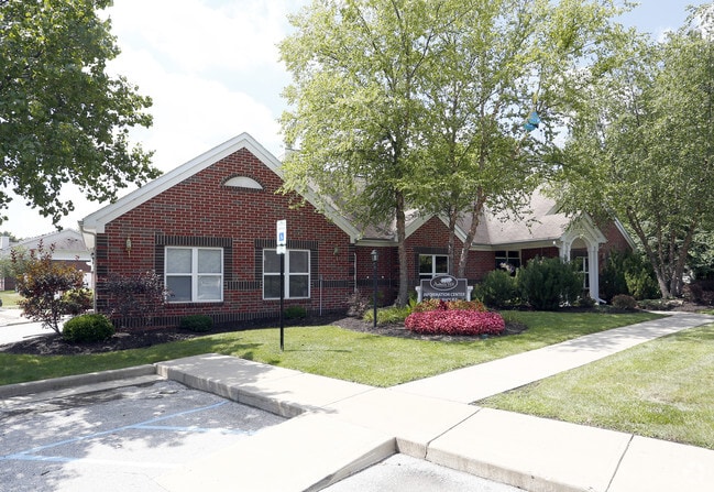 Auburn Hill - Auburn Hills Apartments
