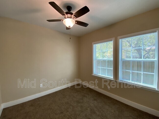 Foto del edificio - 715 W 28th St