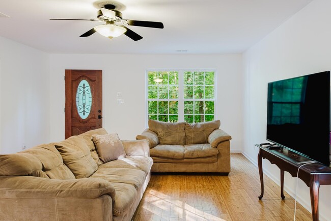 Foto del edificio - 1178 Sagamore Dr