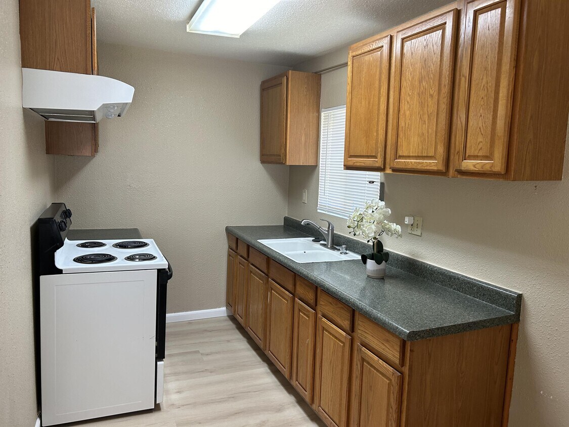 Foto del edificio - 935 Kenwood Ave
