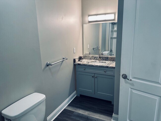 Foto del edificio - 3 Bedroom Raised Ranch--Available Now!