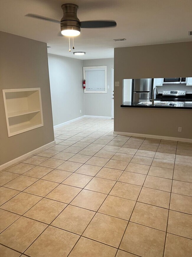 Foto del edificio - Available NOW  - 2 story 2 Bed 1 Bath - 2 ...