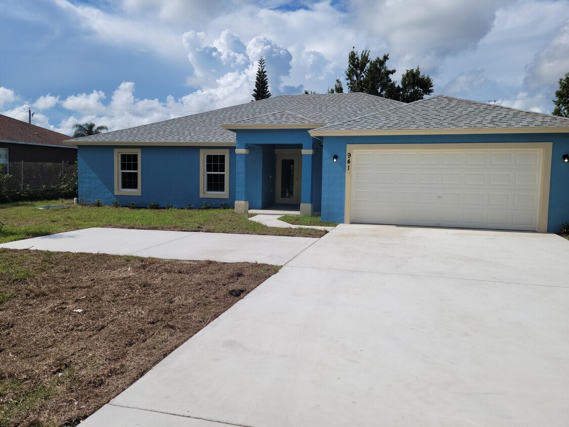 Foto principal - 941 SW California Blvd