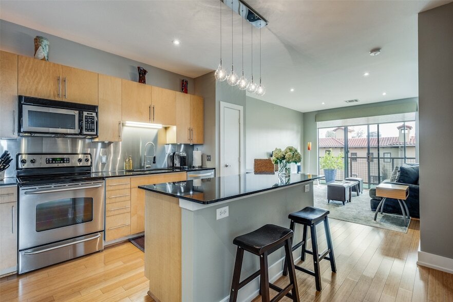 Photo - 4333 Gilbert Avenue Unit 321