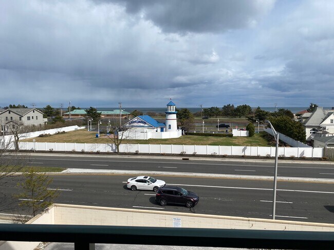 Foto del edificio - 422 Ocean Blvd N