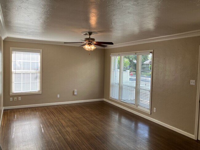 Building Photo - 1420 Del Vista Avenue, Modesto, CA 95350