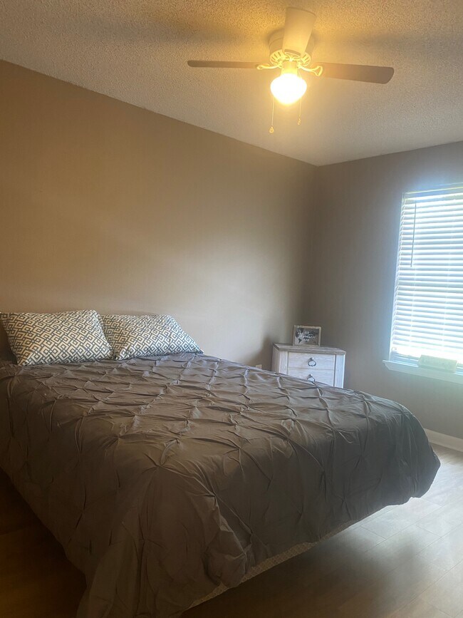 Foto del edificio - 2026 N Roberts Cir