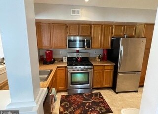 Building Photo - 13900 King Gregory Wy