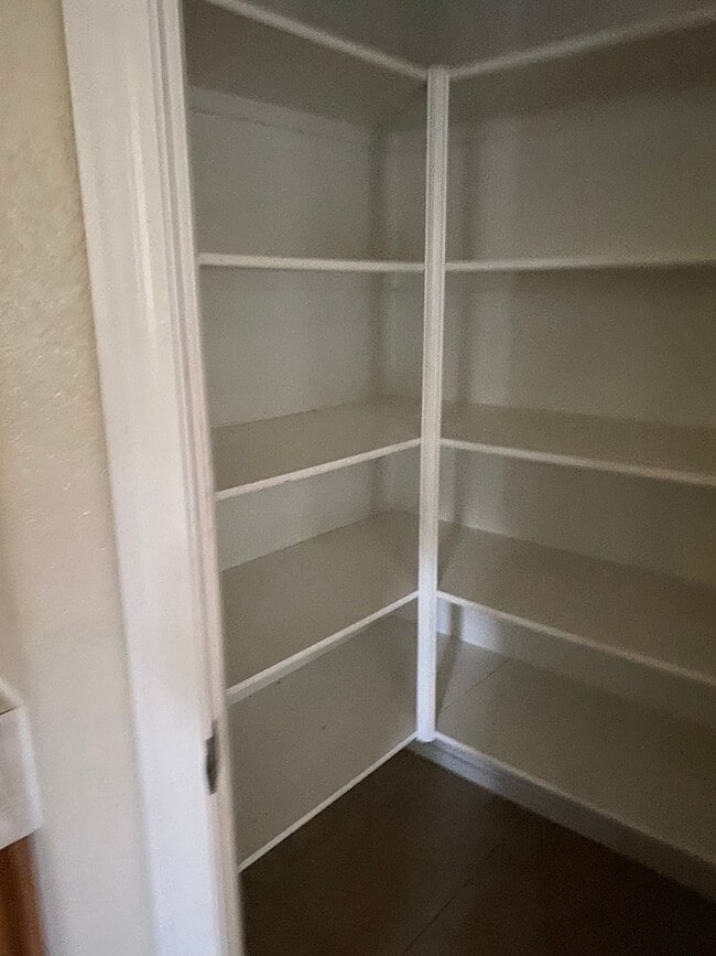 Foto del edificio - DOWITCHER