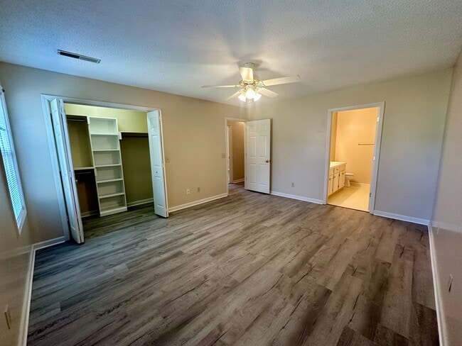 Foto del edificio - Essex Park Subdivision!
