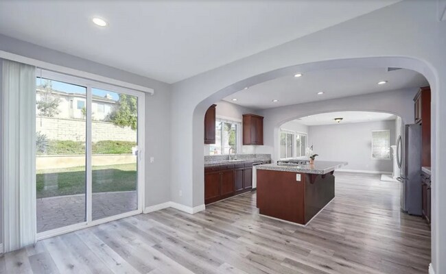 Foto del edificio - Fabulous 5 bed, 3 bath 2-story home in the Dos Vientos Community