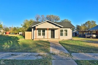 Building Photo - 1109 Jeanette St