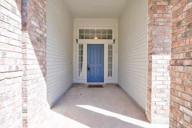 Foto del edificio - 9137 Fainwood Ln