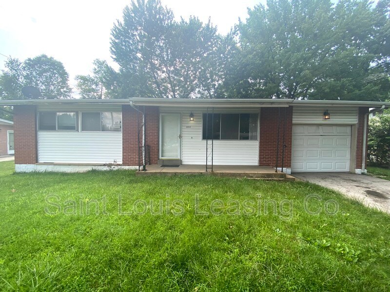10519 Alliance Dr, Dellwood, MO 63136 House for Rent in Dellwood, MO
