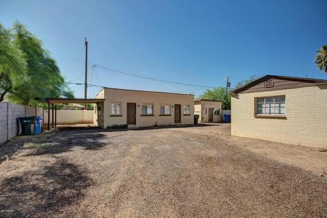 Foto del edificio - One Bed Apartment at 24th St/McDowell