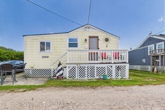 Building Photo - 271 Great Island Rd