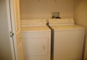 laundry - 1008 Holliday Hills Dr