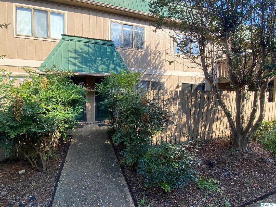 2225 Golf Rd SW Unit 516, Huntsville, AL 35802 Condo for Rent in