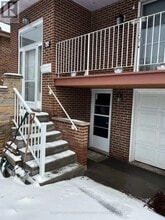 Building Photo - 65 Hildenboro Square