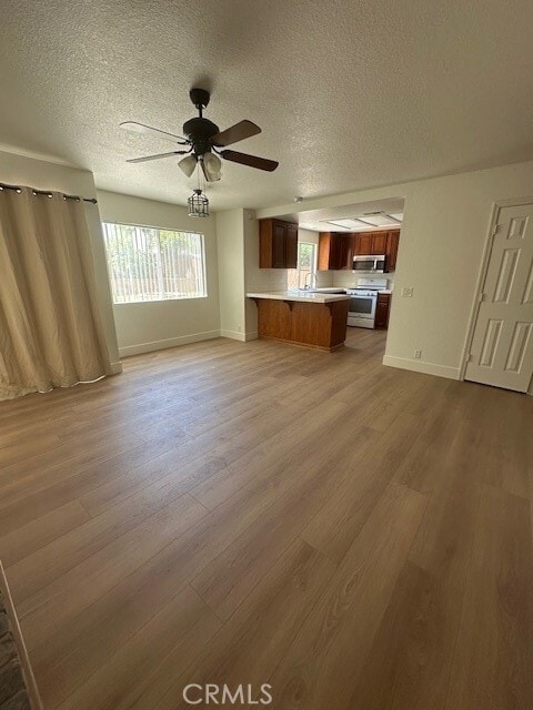 Foto del edificio - 24511 Leafwood Dr