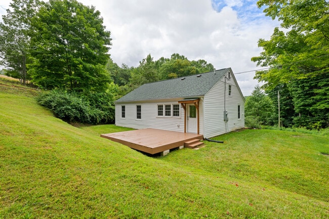 Building Photo - 235 Holman Rd
